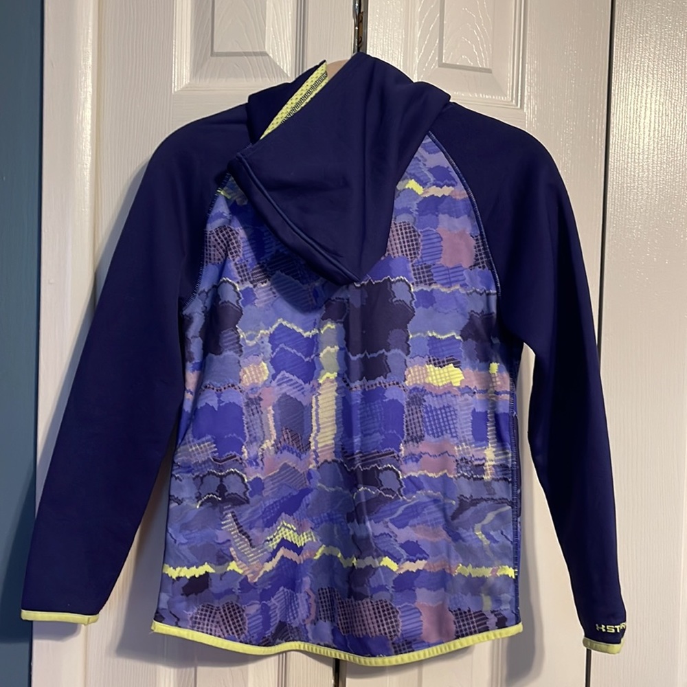 Under Armour sweatshirt in size Youth Medium YMD. NWOT - Picture 6 of 9